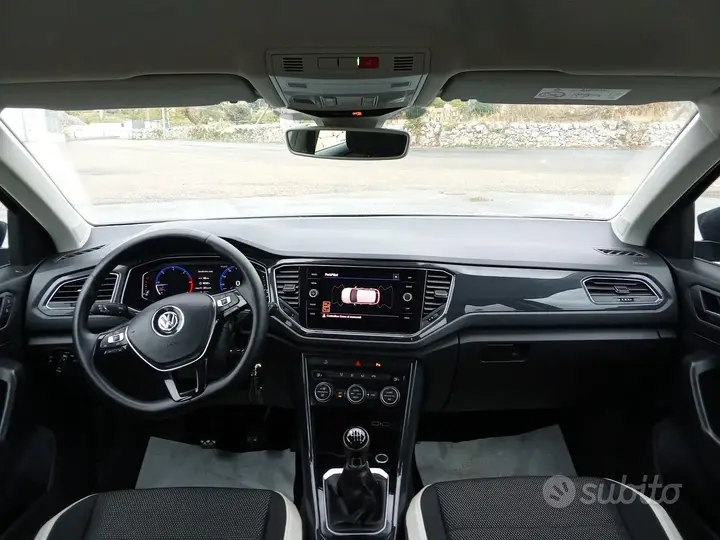 Volkswagen T-Roc 2019 photo 5