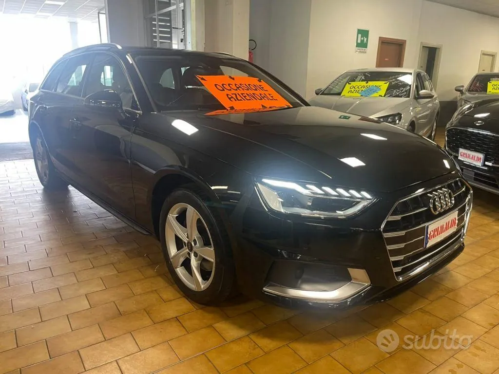 Audi A4 Avant 2024 photo 2