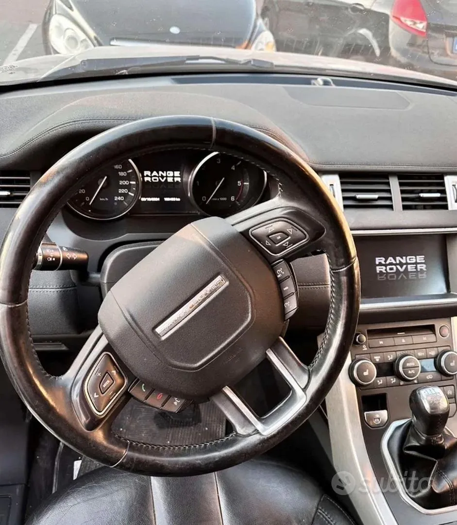 Land Rover Range Rover Evoque 2012 photo 2