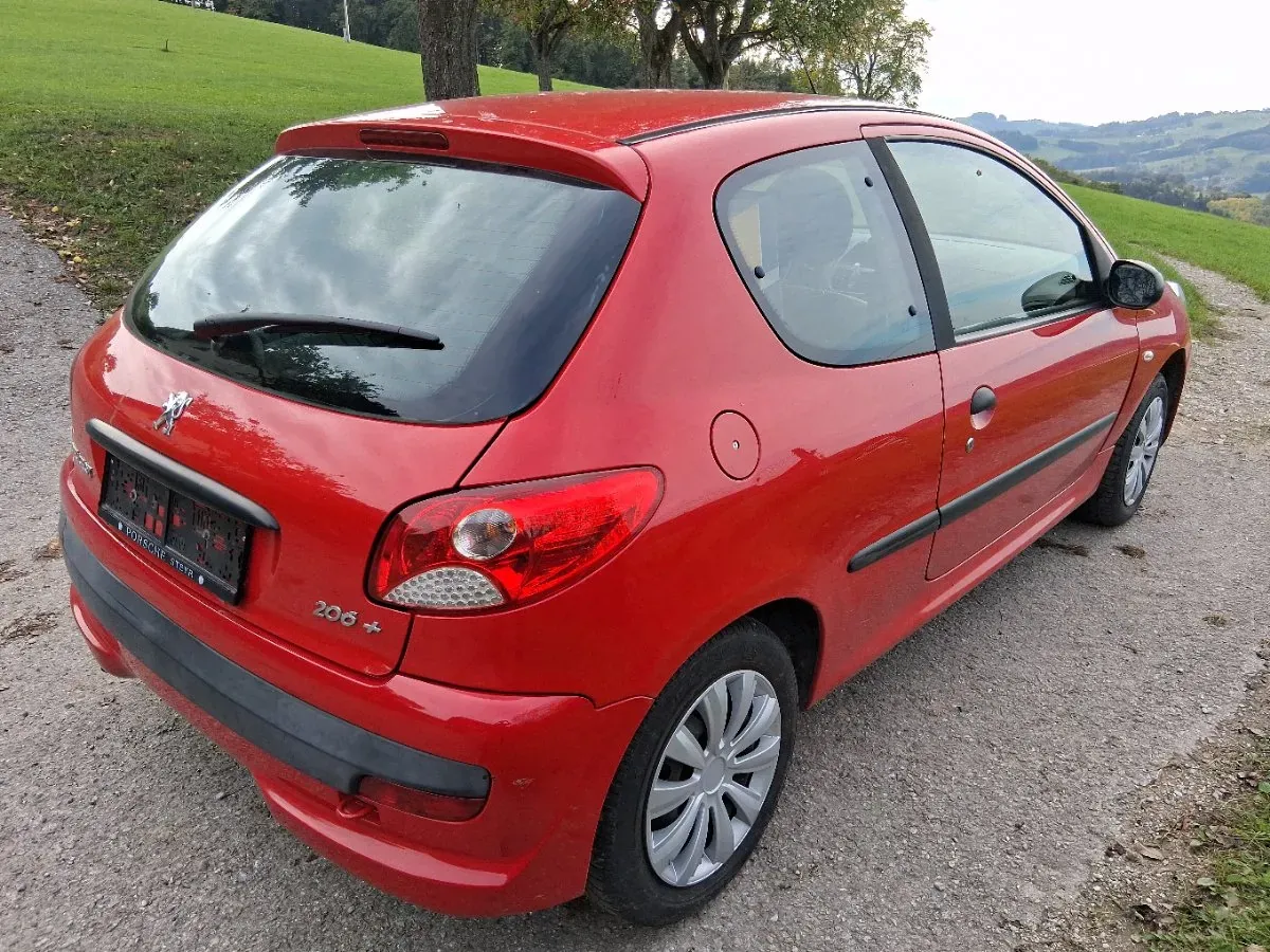 Peugeot 206 2009 photo 3