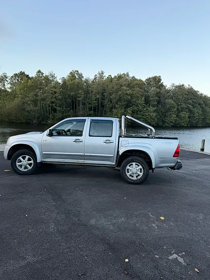 Isuzu D-Max 2008 photo 3