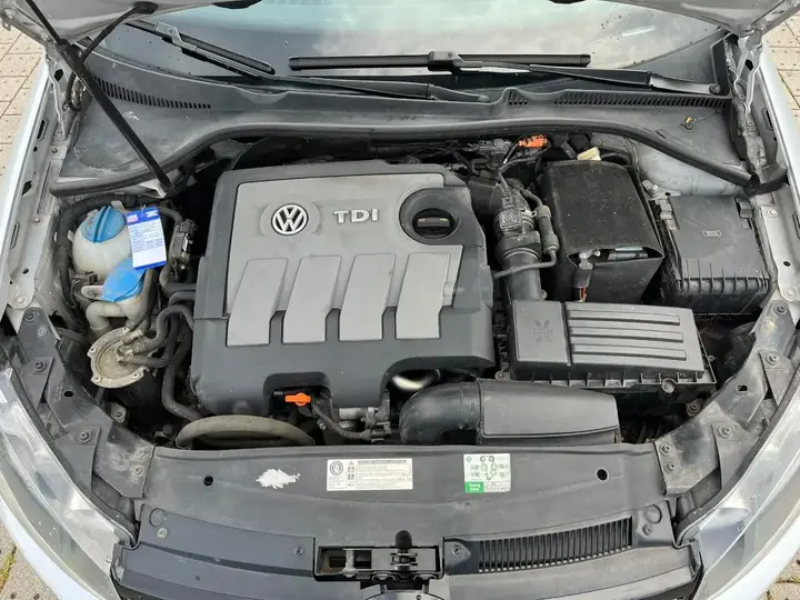 Volkswagen Golf 6 2011 photo 2