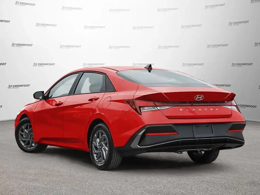 Hyundai Elantra 2026 photo 4