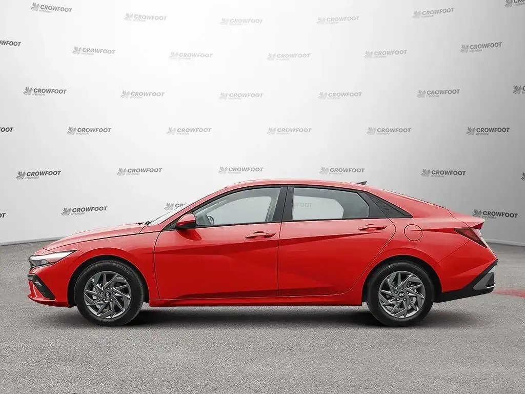 Hyundai Elantra 2026 photo 3