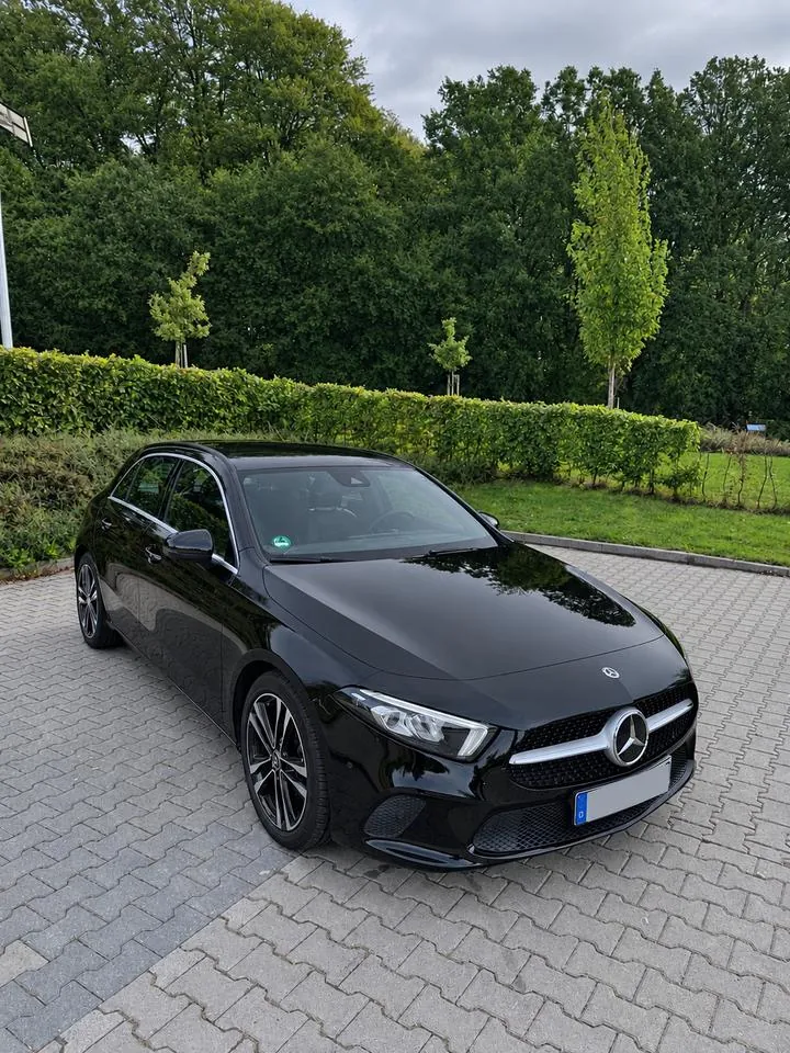 Mercedes-Benz A180