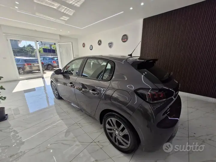 Peugeot 208 2021 photo 4