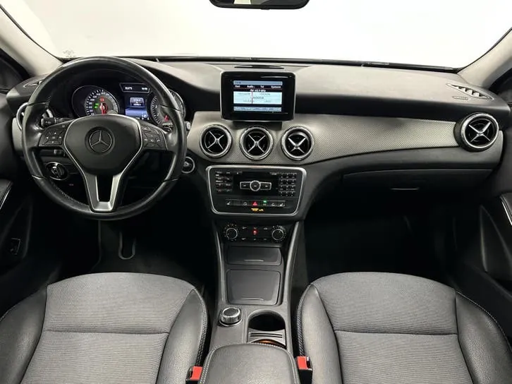 Mercedes-Benz Gla 2014 photo 2
