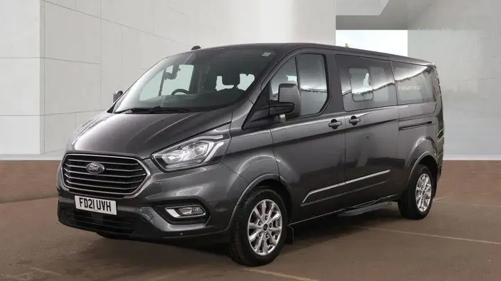 Ford Tourneo Custom 2021 photo 2