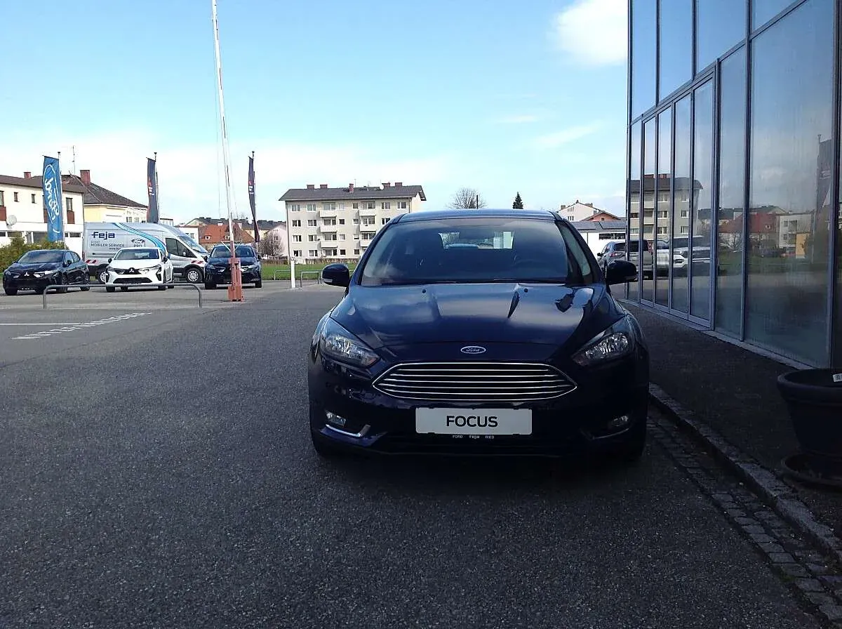 Ford Focus 2017 photo 2