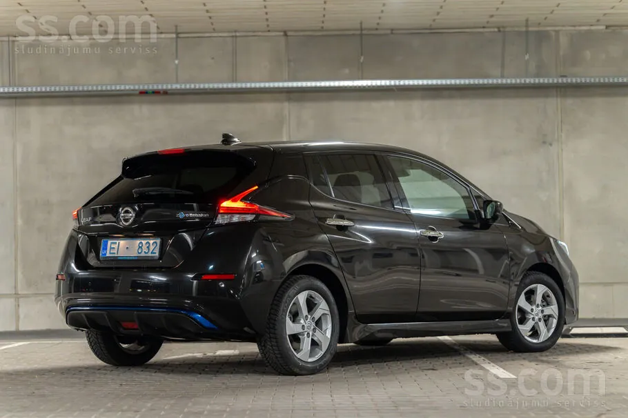 Nissan Leaf 2021 photo 4