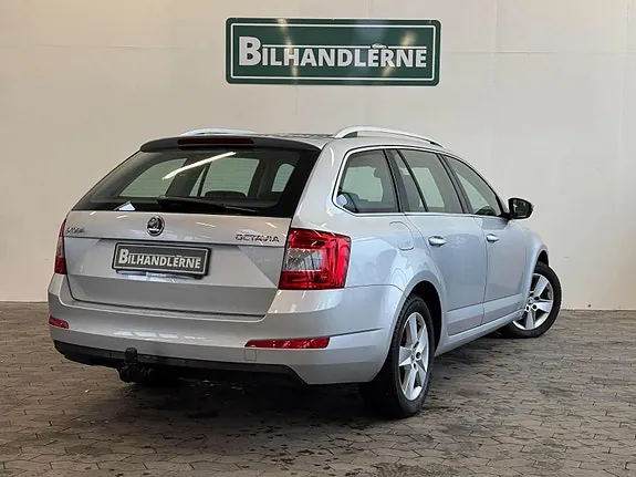 Skoda Octavia 2014 photo 2