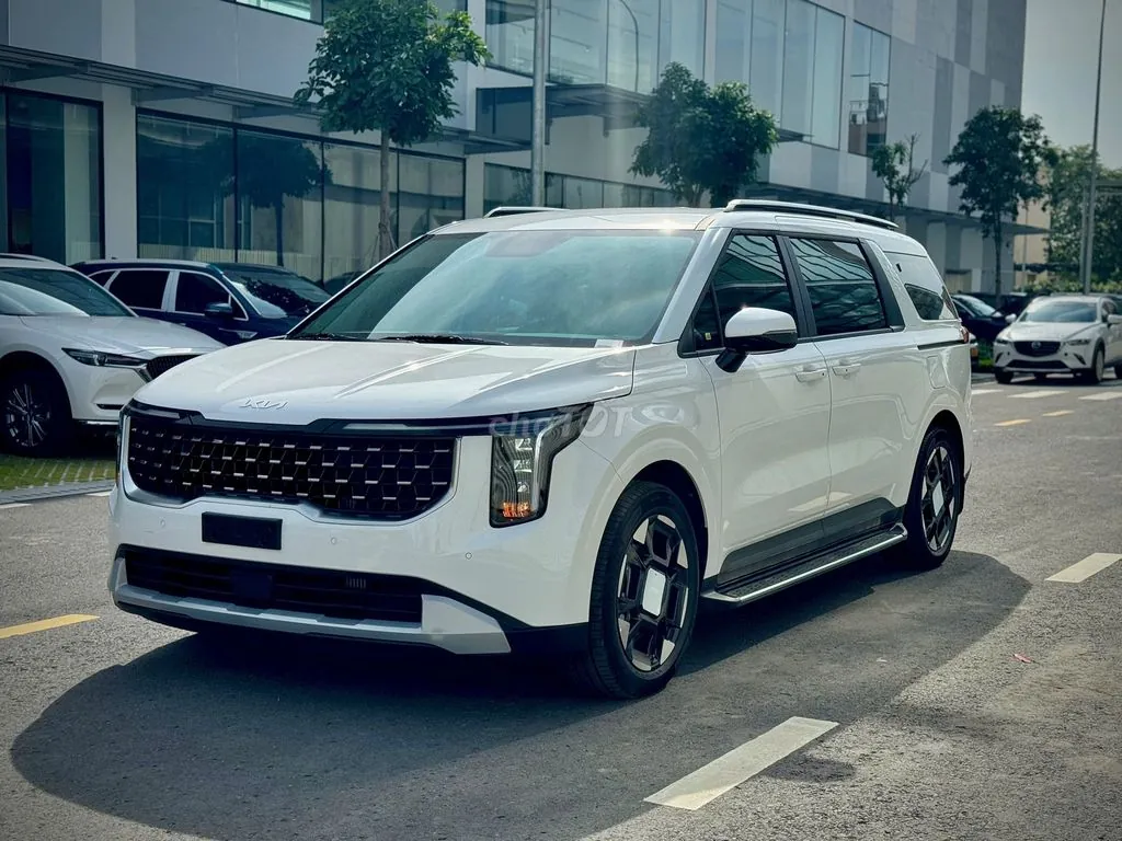 Kia Carnival 2025 photo 2