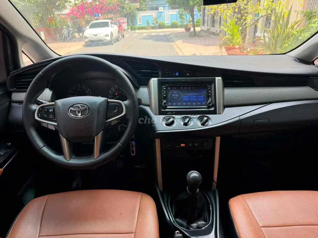Toyota Innova 2018 photo 5