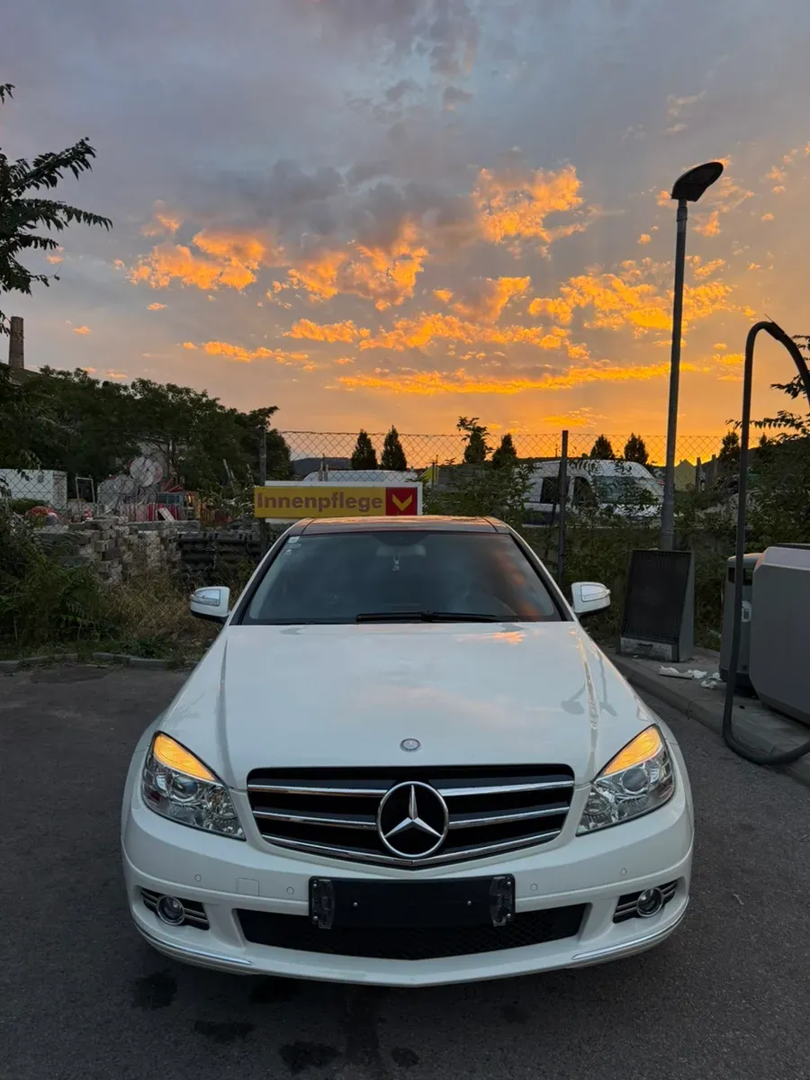 Mercedes-Benz C-Class 2007 photo 2