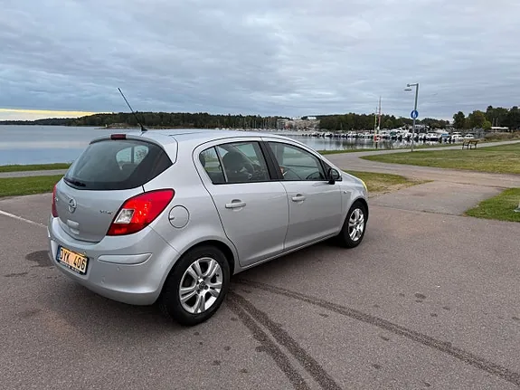 Opel Corsa 2012 photo 3