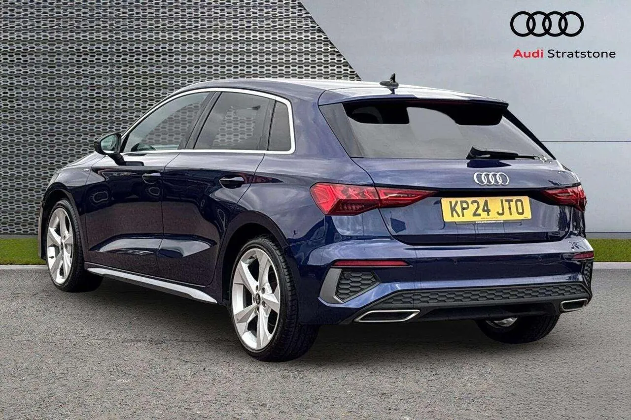 Audi A3 2024 photo 3