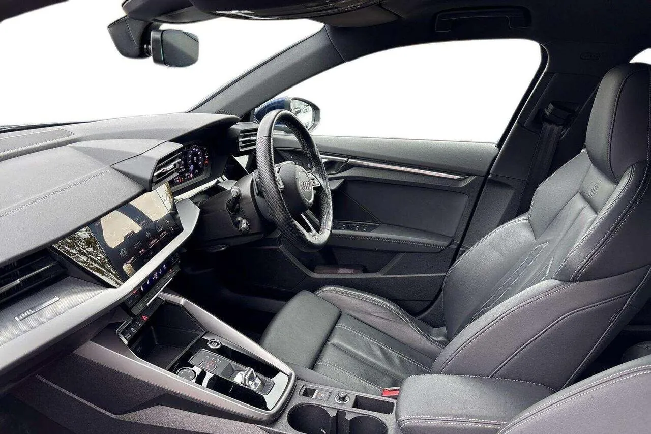 Audi A3 2024 photo 2