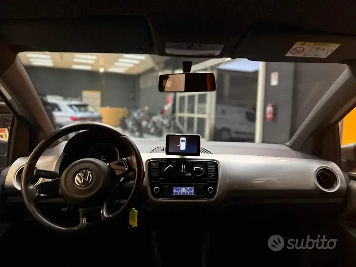 Volkswagen Up 2014 photo 5