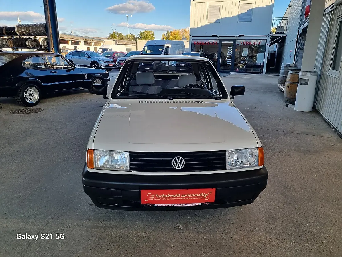 Volkswagen Polo 1992 photo 2