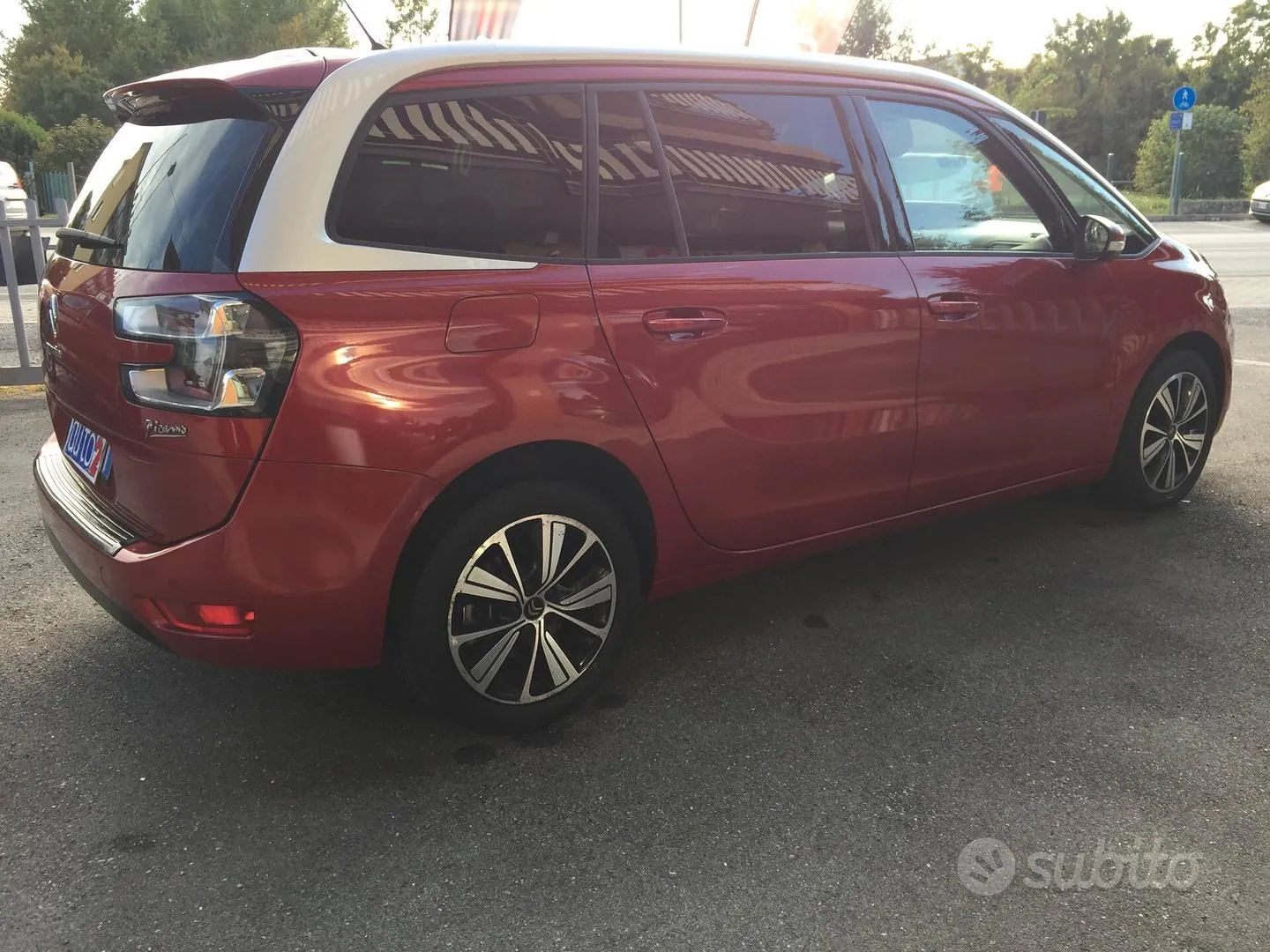 Citroen Grand C4 Picasso 2017 photo 2