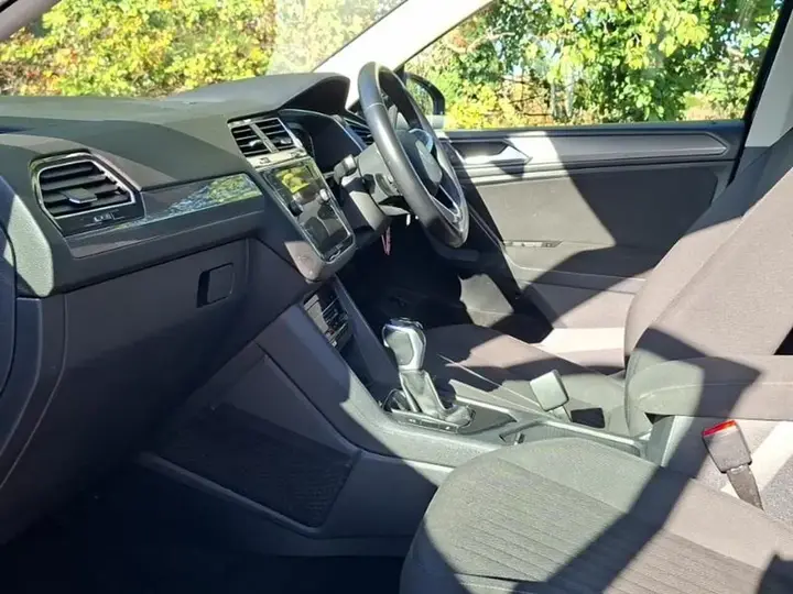 Volkswagen Tiguan Allspace 2023 photo 5
