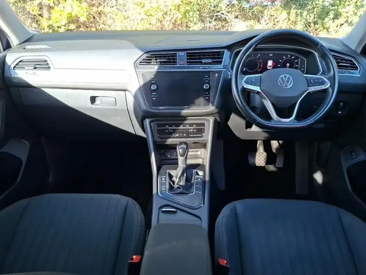 Volkswagen Tiguan Allspace 2023 photo 3