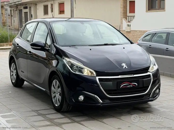 Peugeot 208 2019 photo 3