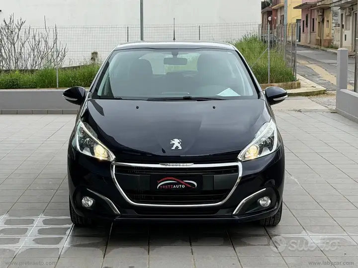 Peugeot 208 2019 photo 2