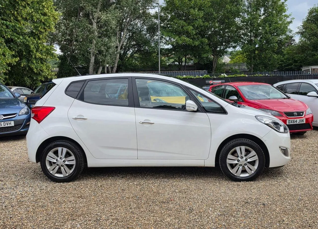 Hyundai Ix20 2013 photo 2