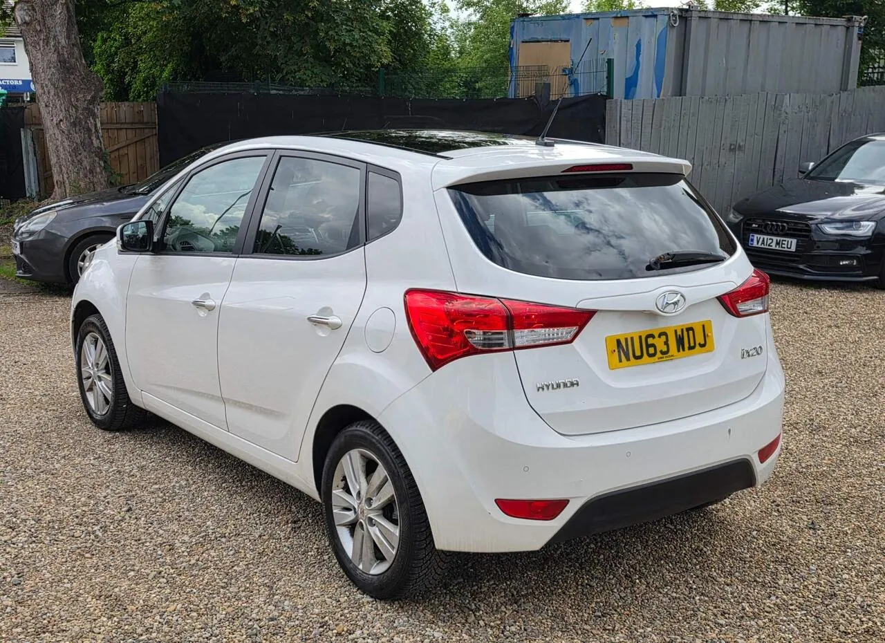 Hyundai Ix20 2013 photo 5