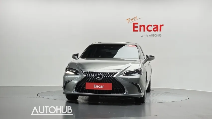 Lexus Es 300H 2023 photo 3