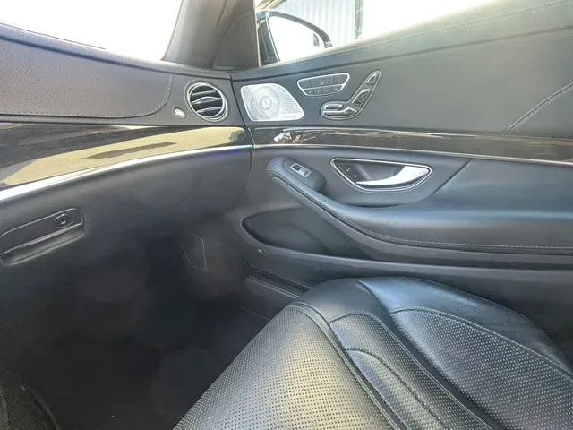 Mercedes-Benz S-Class 2015 photo 2