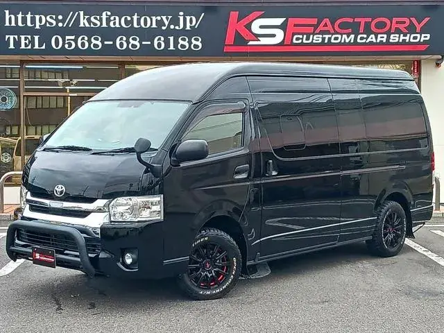 Toyota Hiace Bus