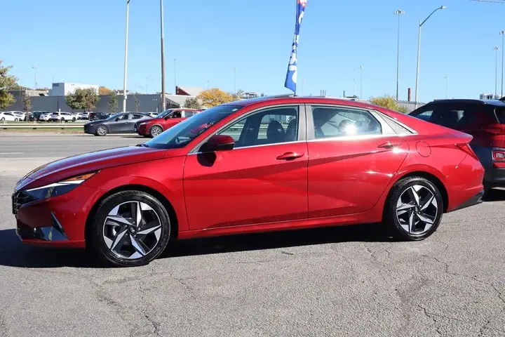 Hyundai Elantra 2023 photo 3