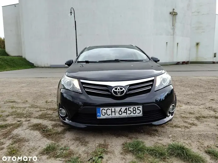 Toyota Avensis 2012 photo 3