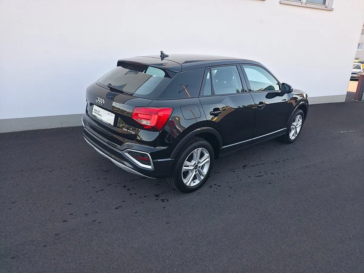 Audi Q2 2023 photo 2