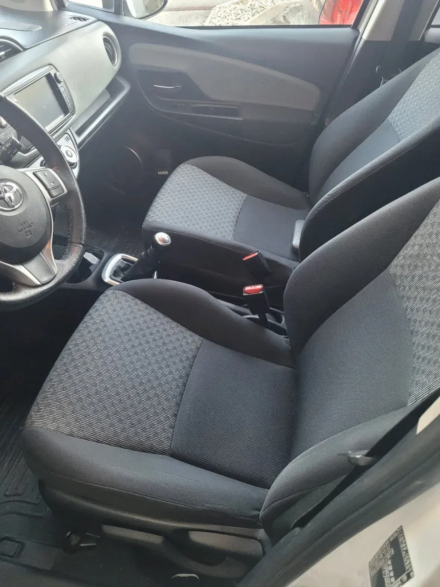Toyota Yaris 2015 photo 3