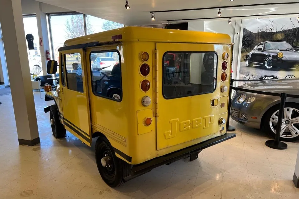 Jeep Mail Delivery Jeep 1973 photo 4