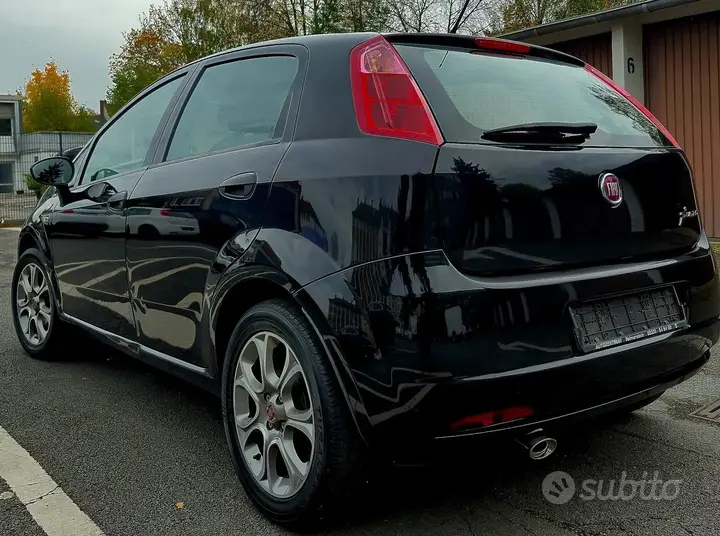 Fiat Grande Punto 2013 photo 2
