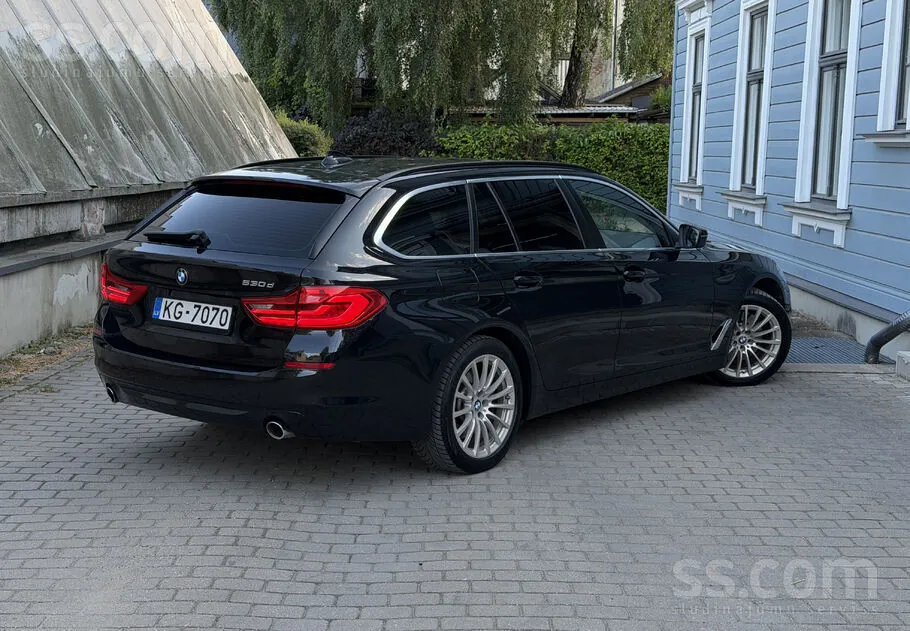 BMW 530D 2019 photo 2