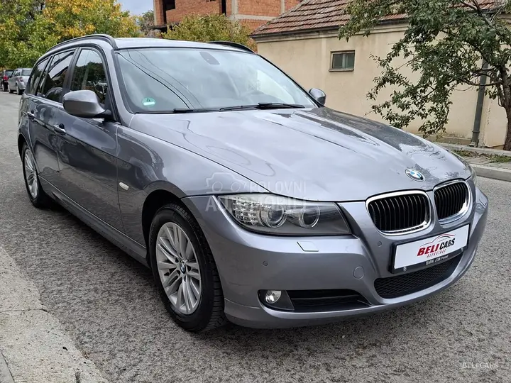 BMW 318 2010 photo 3