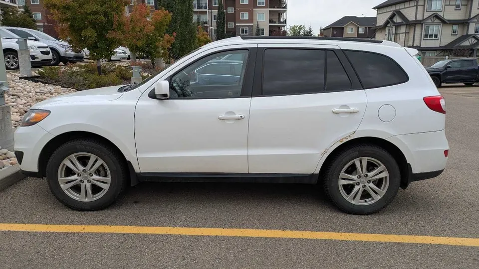 Hyundai Santa Fe 2010 photo 2