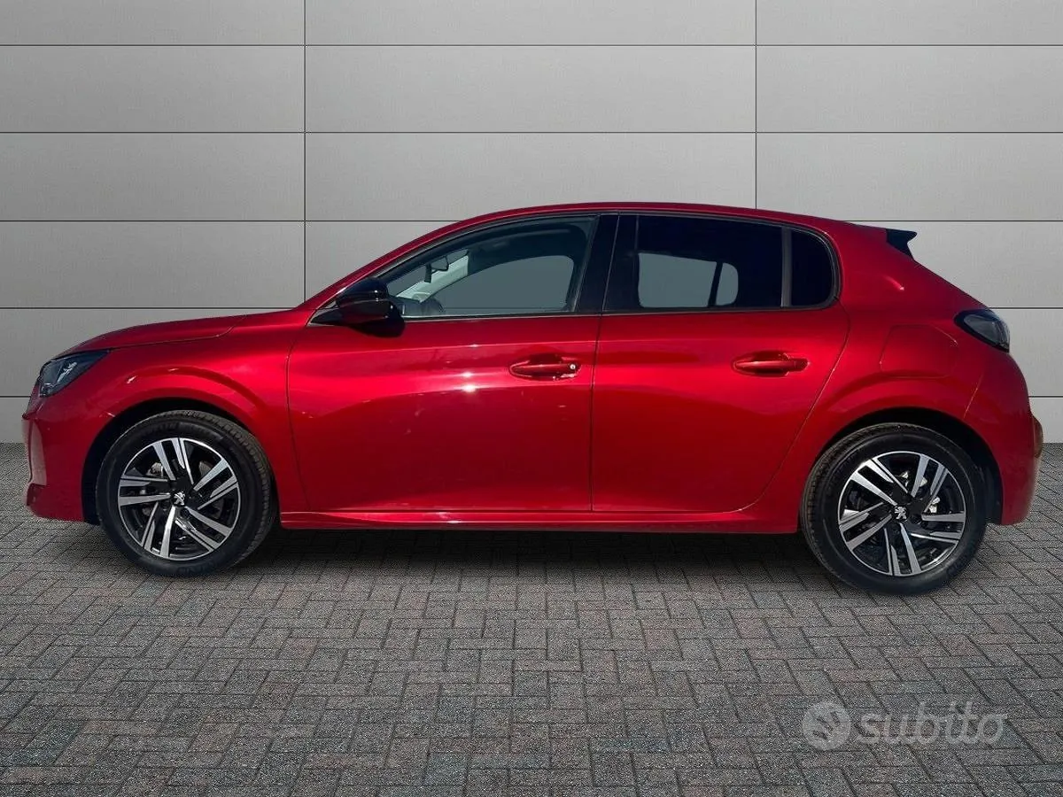 Peugeot 208 2022 photo 2