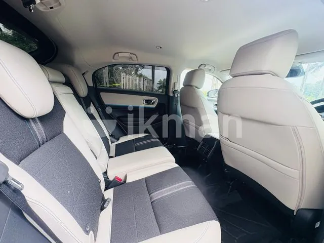 Honda Vezel 2025 photo 3