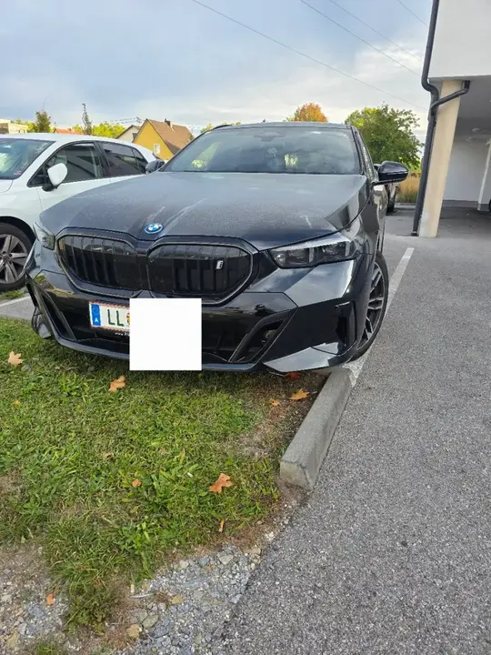 BMW I5