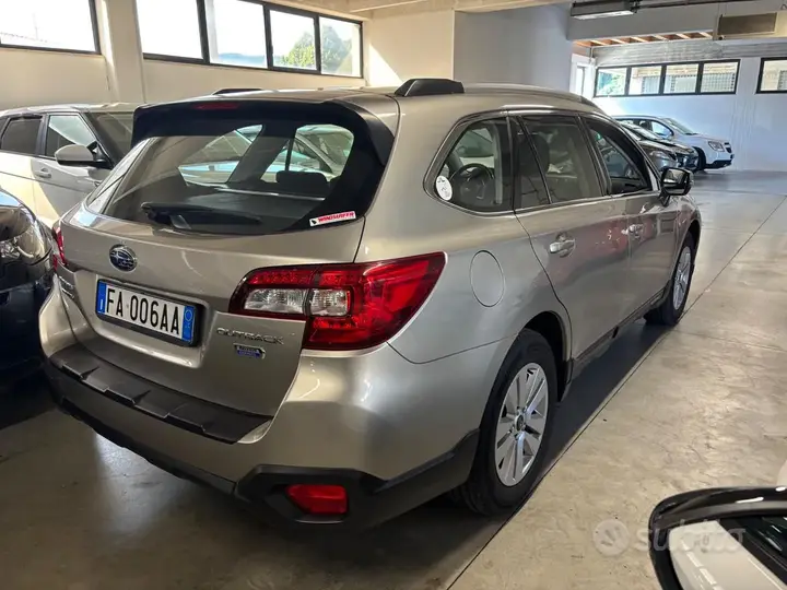 Subaru Outback 2015 photo 5