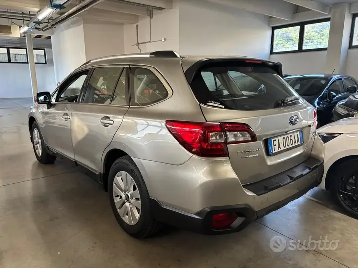 Subaru Outback 2015 photo 3