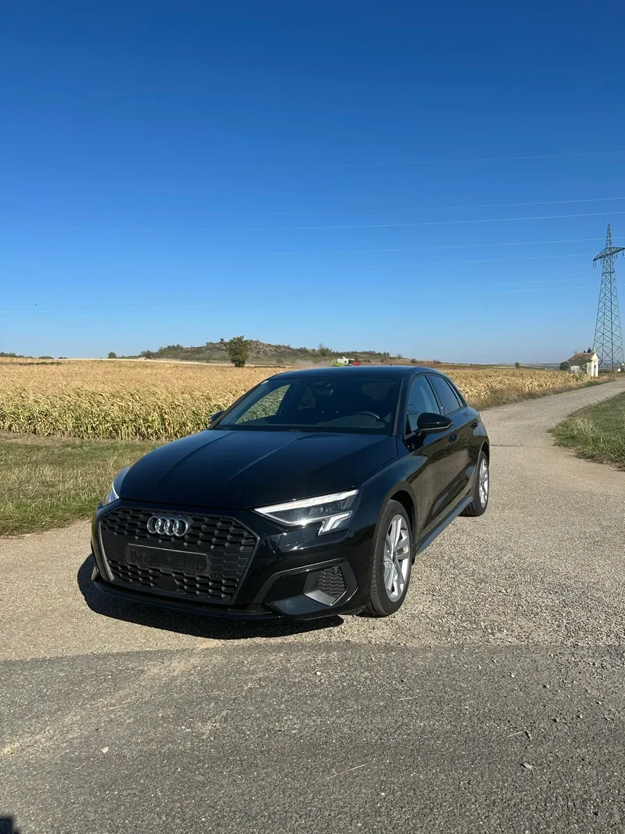 Audi A3 2022 photo 2