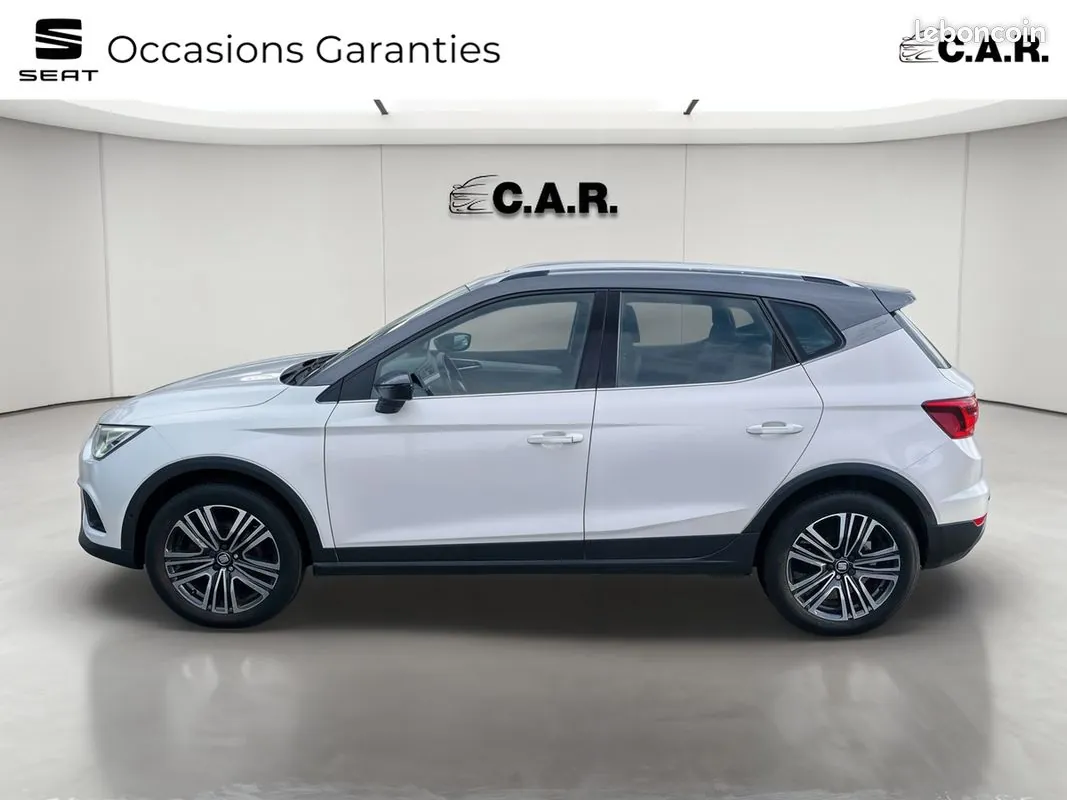 Seat Arona 2017 photo 2