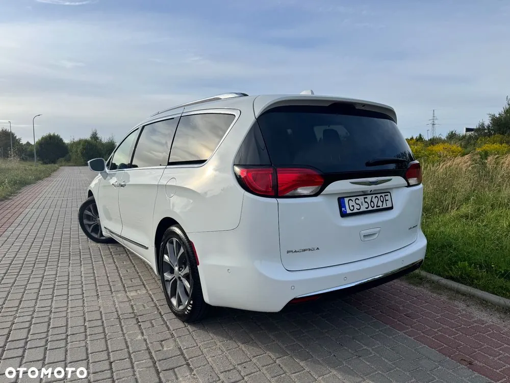 Chrysler Pacifica 2018 photo 5